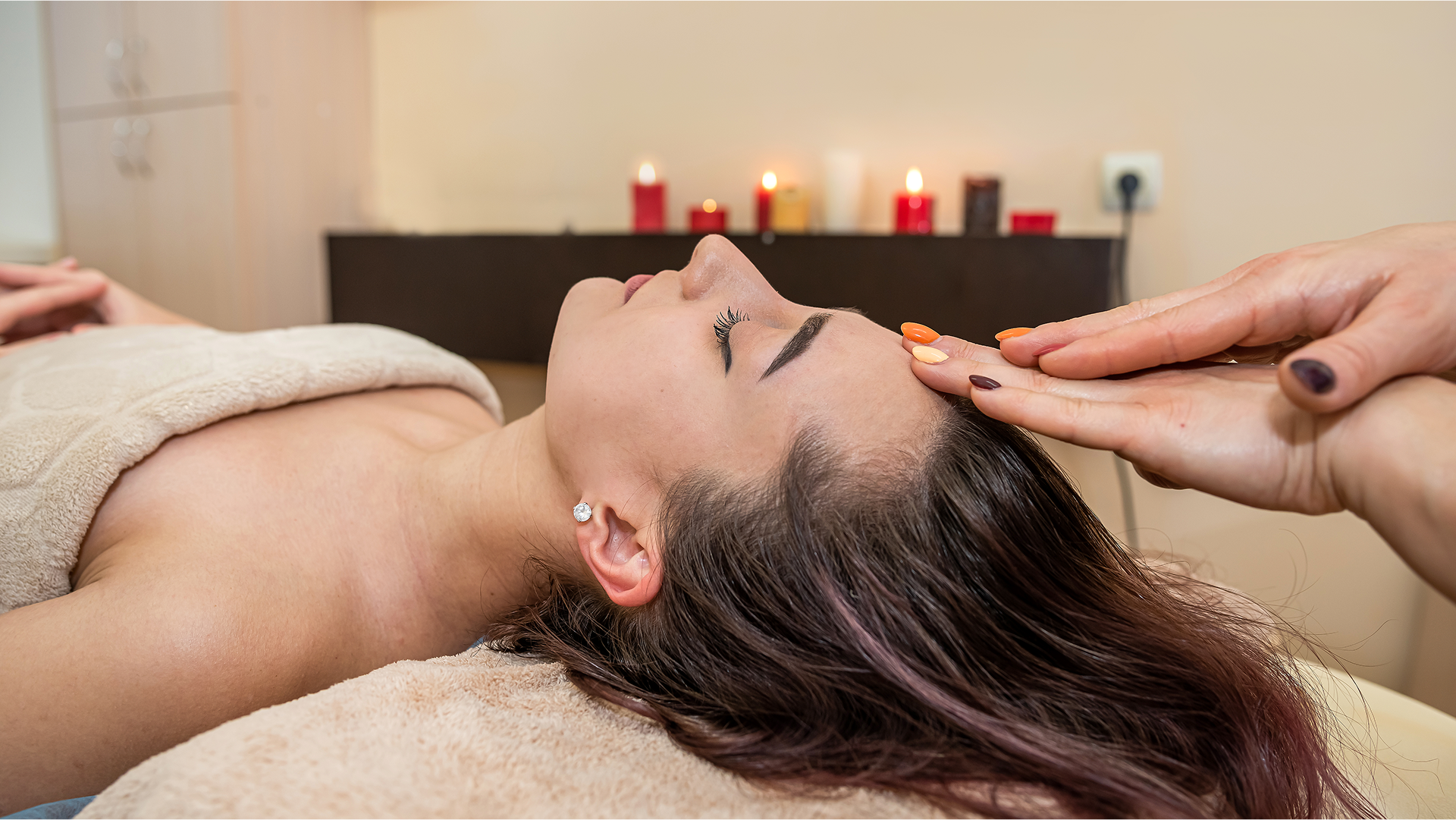 gid://shopify/MediaImage/42100526350635